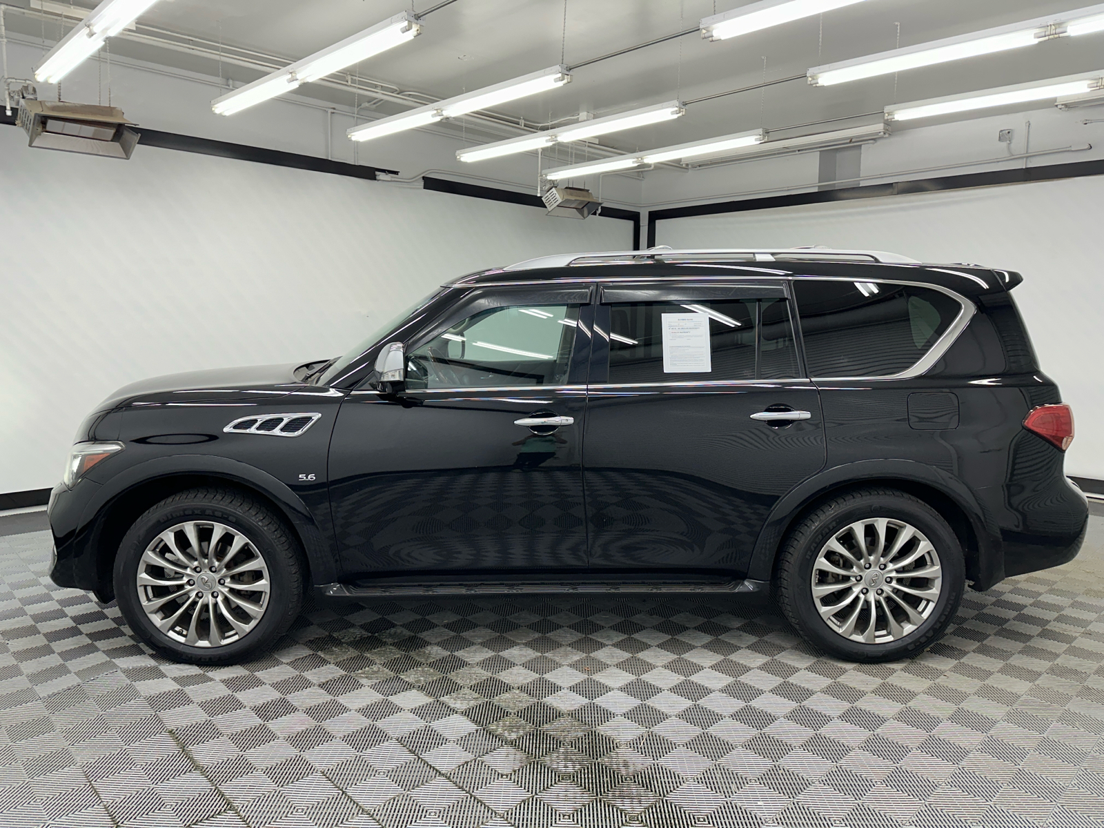 2017 INFINITI QX80 Base 2