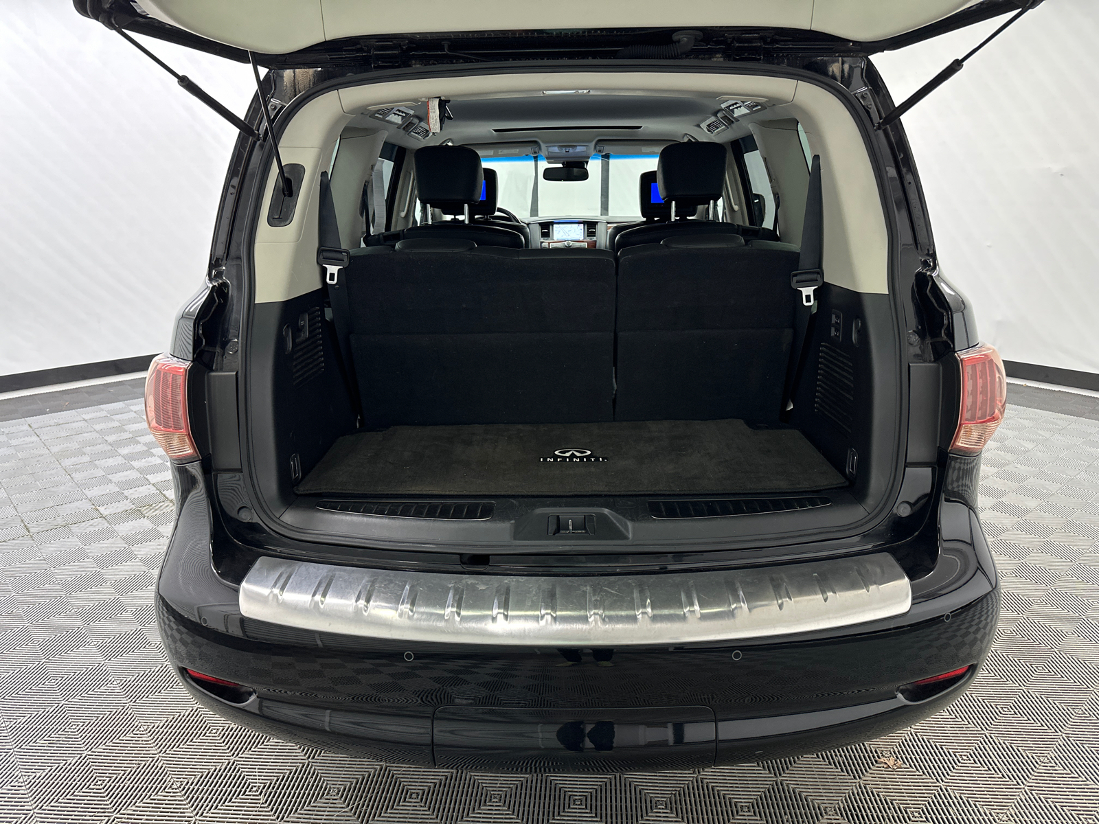 2017 INFINITI QX80 Base 21