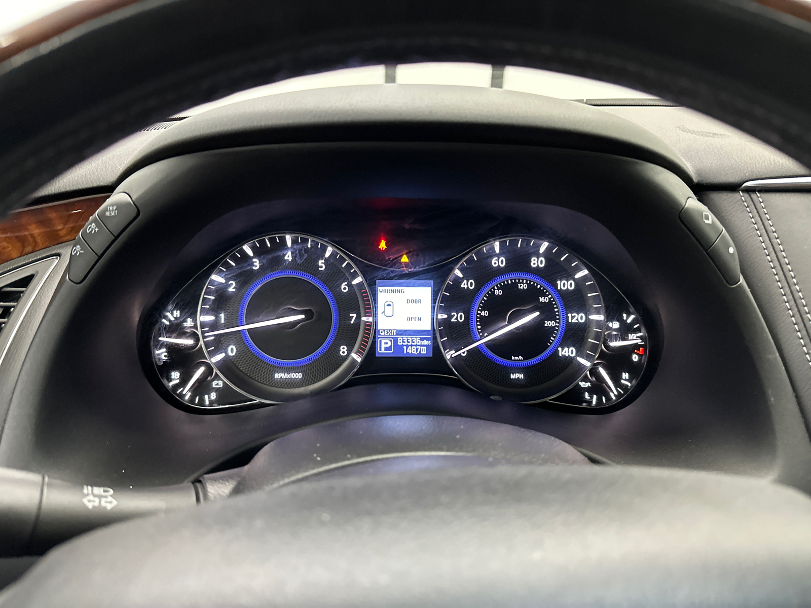 2017 INFINITI QX80 Base 33