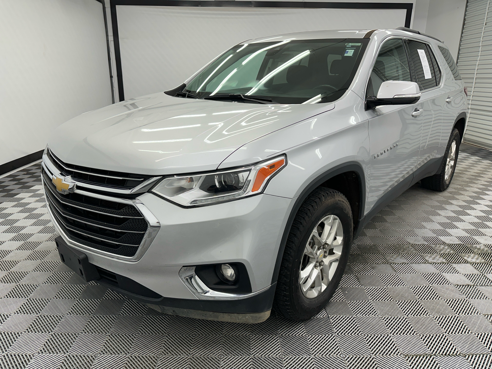 2020 Chevrolet Traverse LT 1