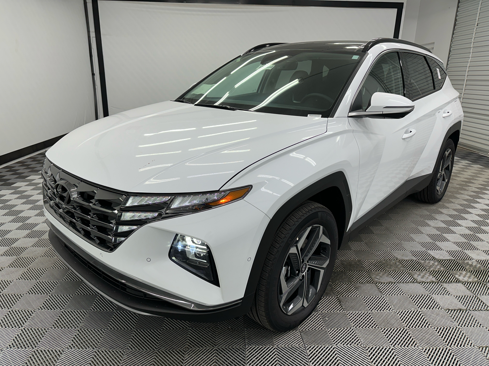 2024 Hyundai Tucson Hybrid Limited 1