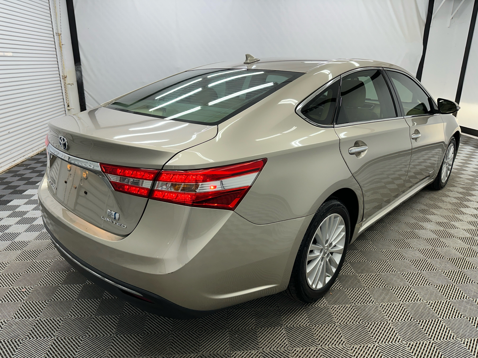 2013 Toyota Avalon Hybrid XLE Premium 5