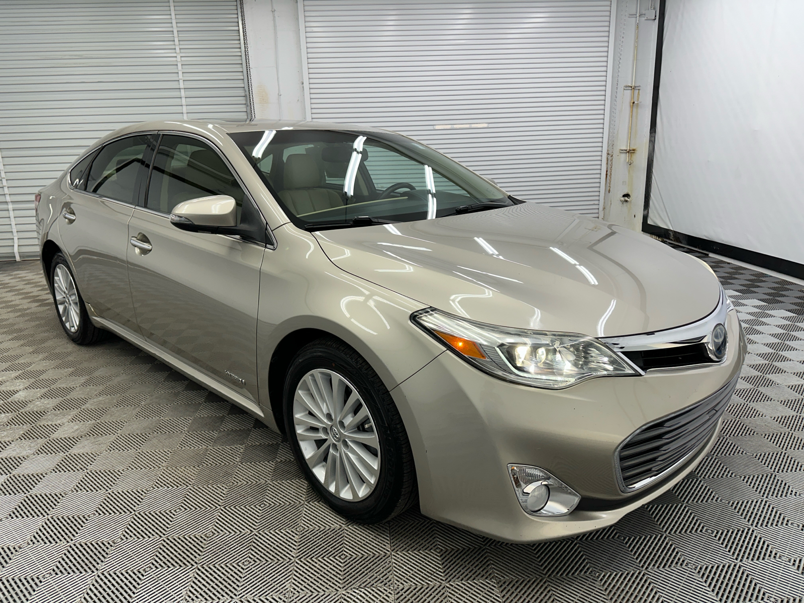 2013 Toyota Avalon Hybrid XLE Premium 7