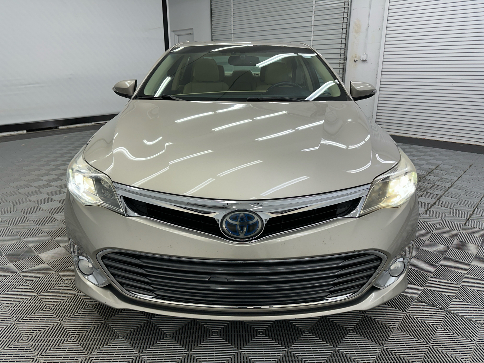 2013 Toyota Avalon Hybrid XLE Premium 8