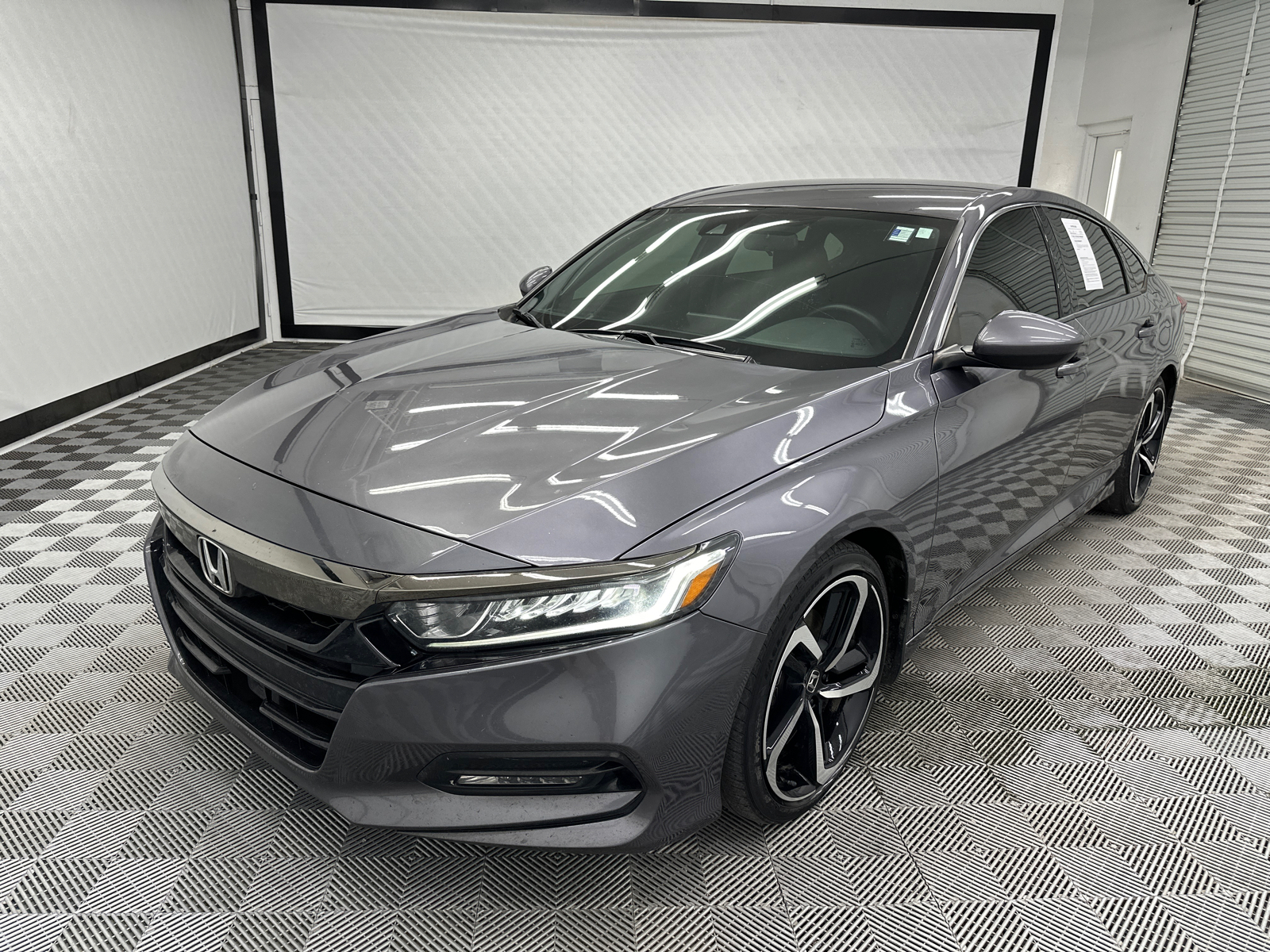 2019 Honda Accord Sport 1