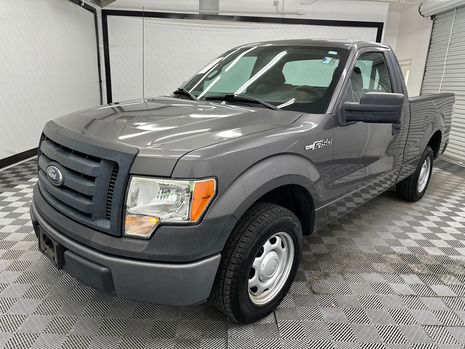 2010 Ford F-150 XL 1