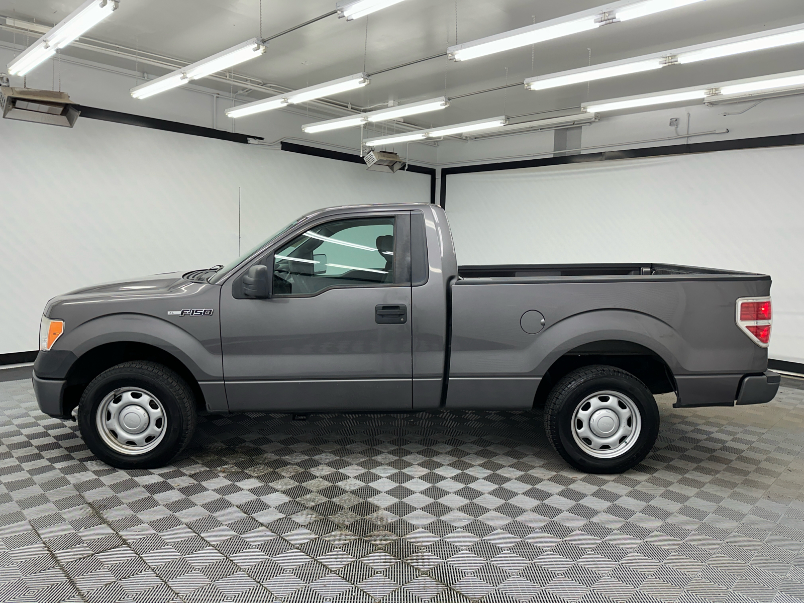 2010 Ford F-150 XL 2