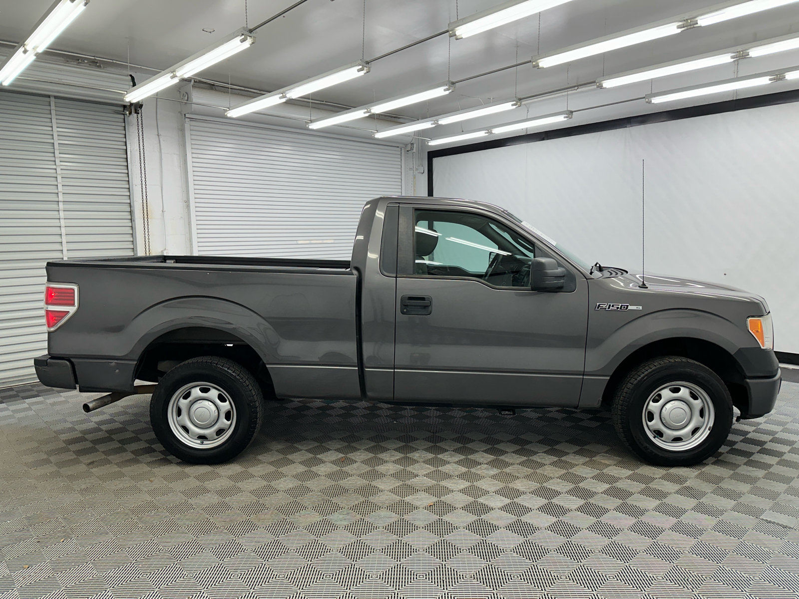 2010 Ford F-150 XL 6