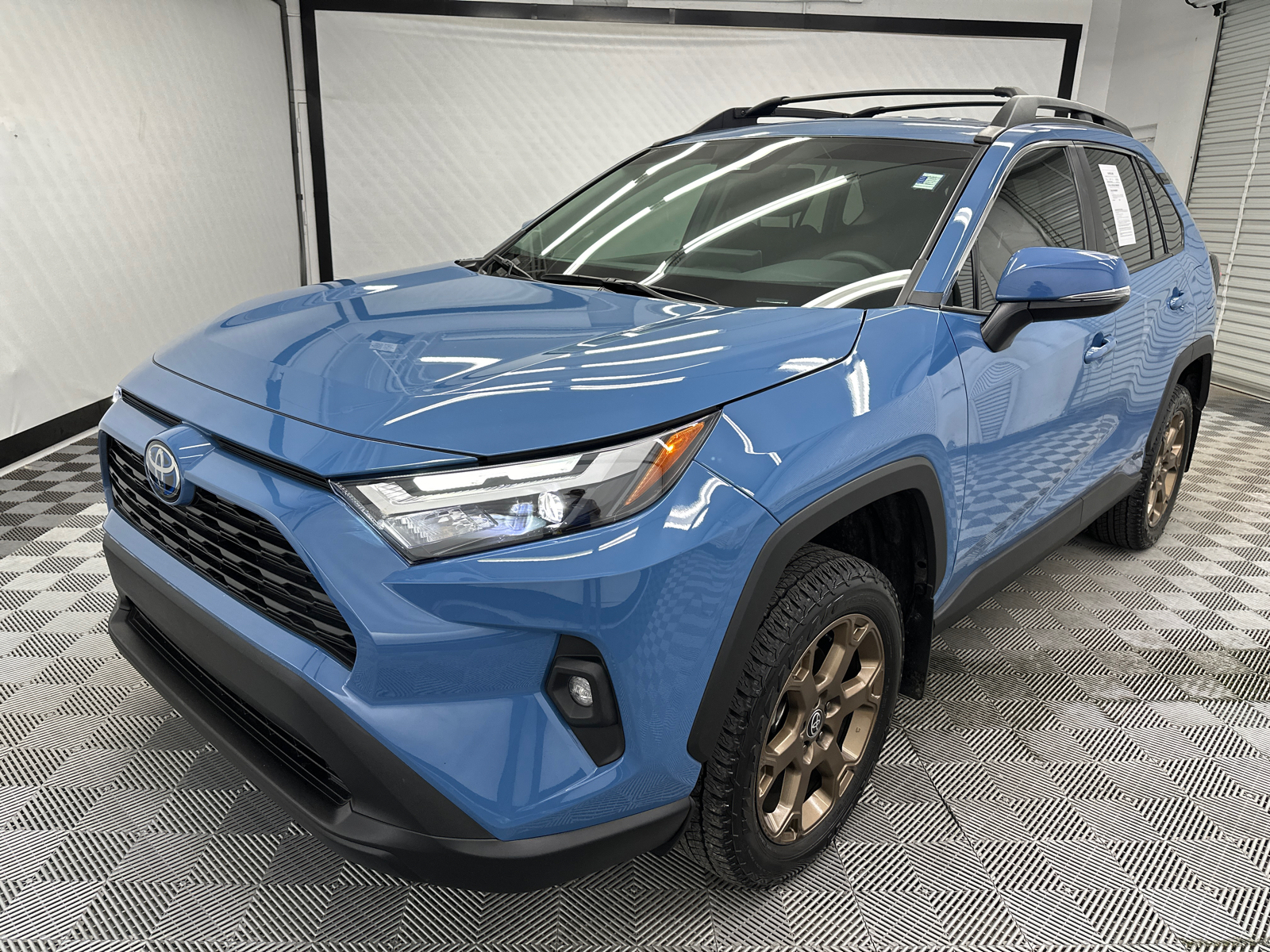 2023 Toyota RAV4 Hybrid Woodland Edition 1