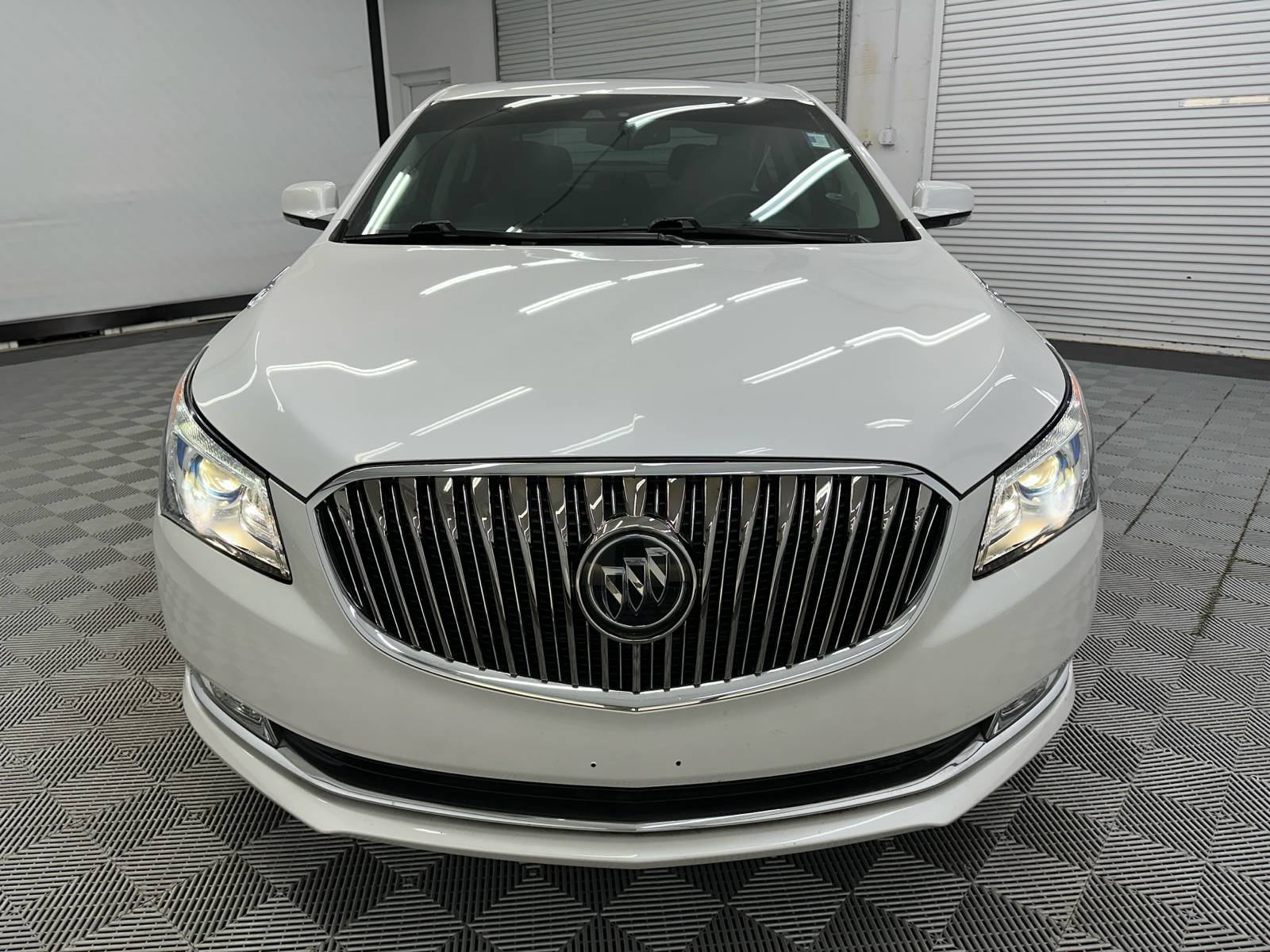 2016 Buick LaCrosse Premium II Group 8