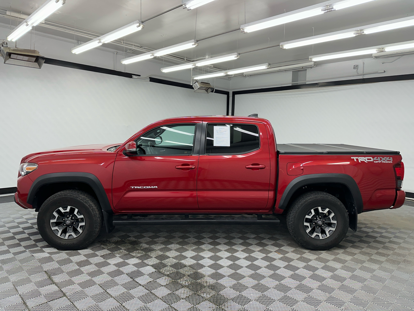 2019 Toyota Tacoma TRD Off-Road 2