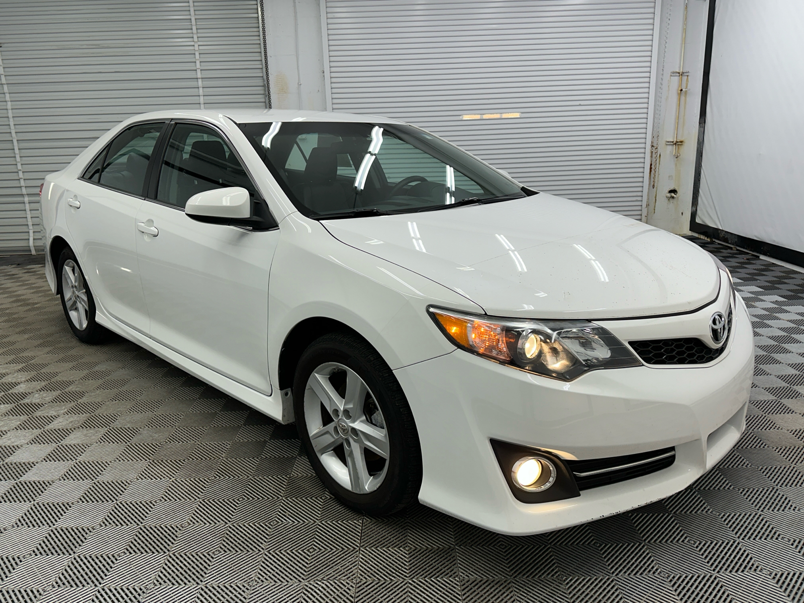 2014 Toyota Camry SE 7