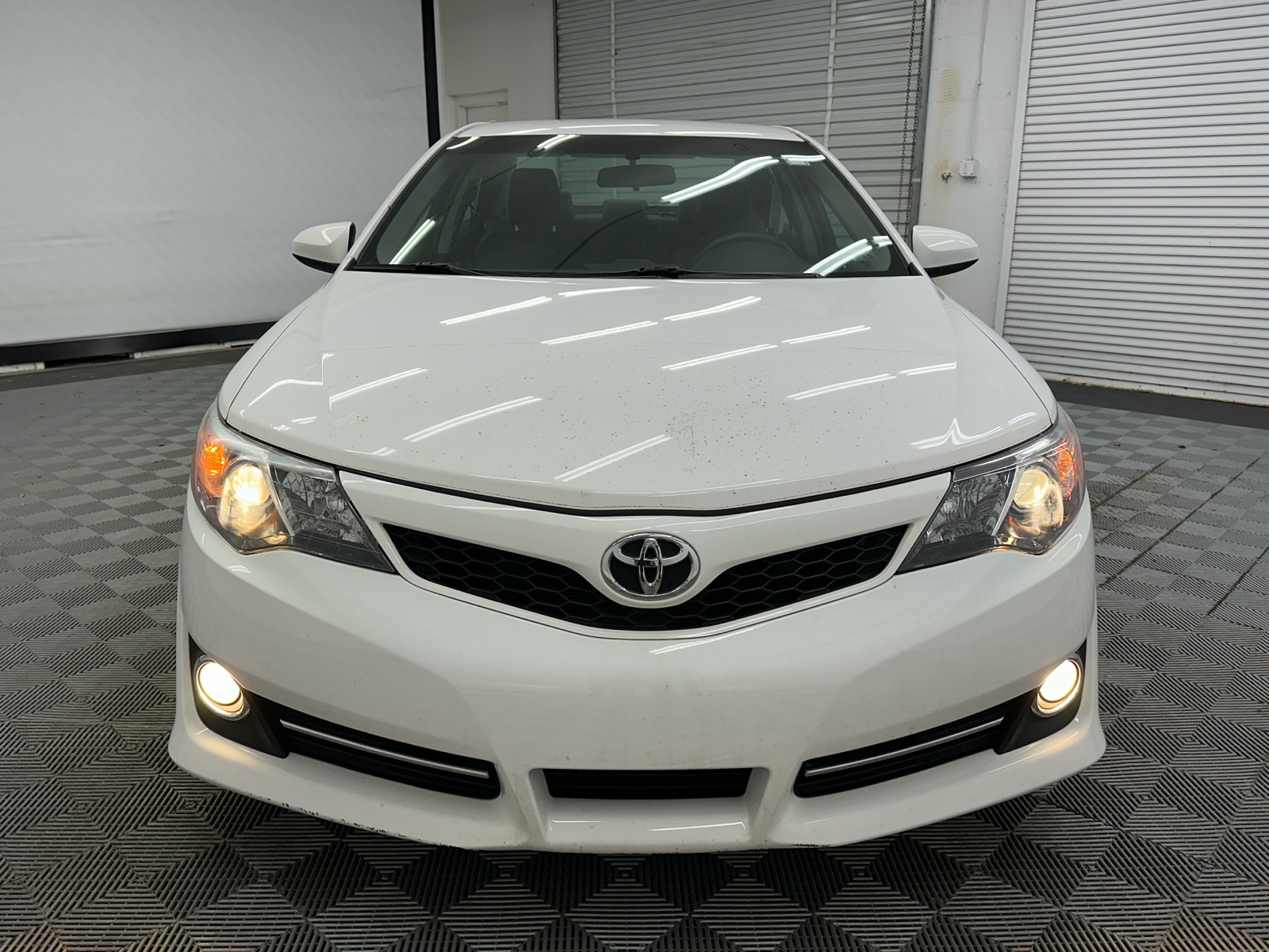 2014 Toyota Camry SE 8