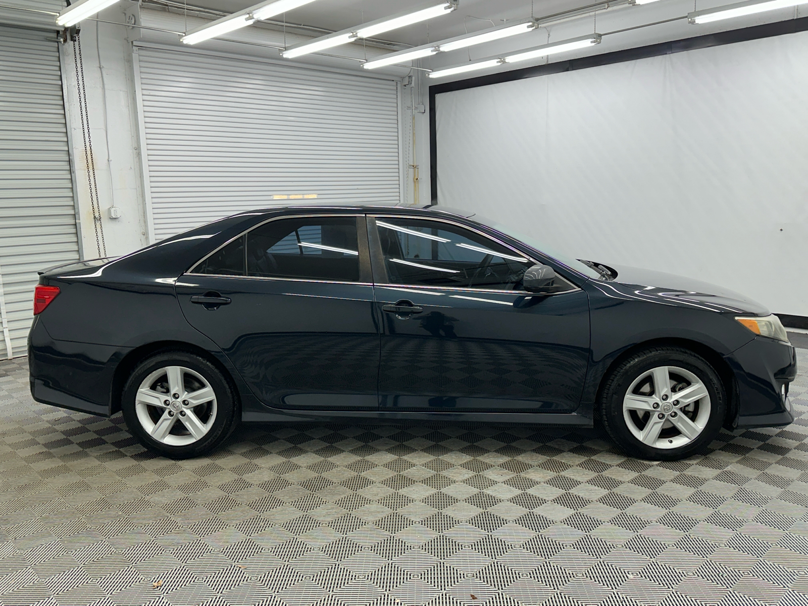 2014 Toyota Camry L 6