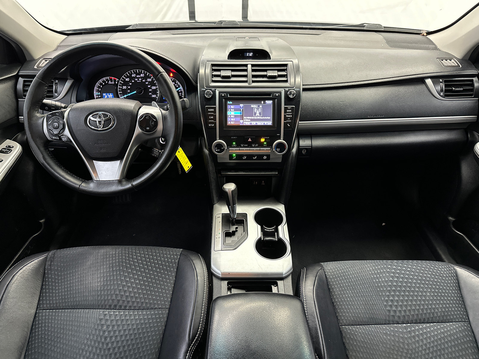 2014 Toyota Camry L 21