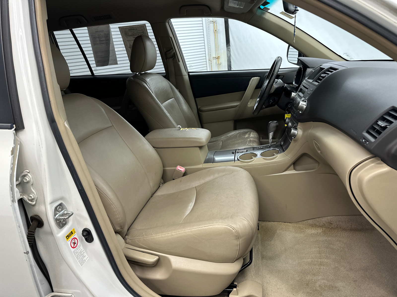 2010 Toyota Highlander Base 14