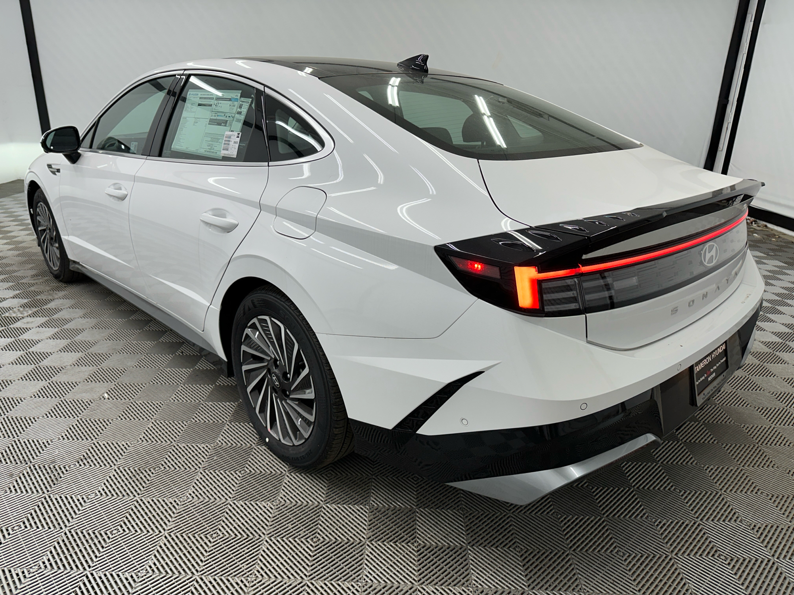 2024 Hyundai Sonata Hybrid Limited 3