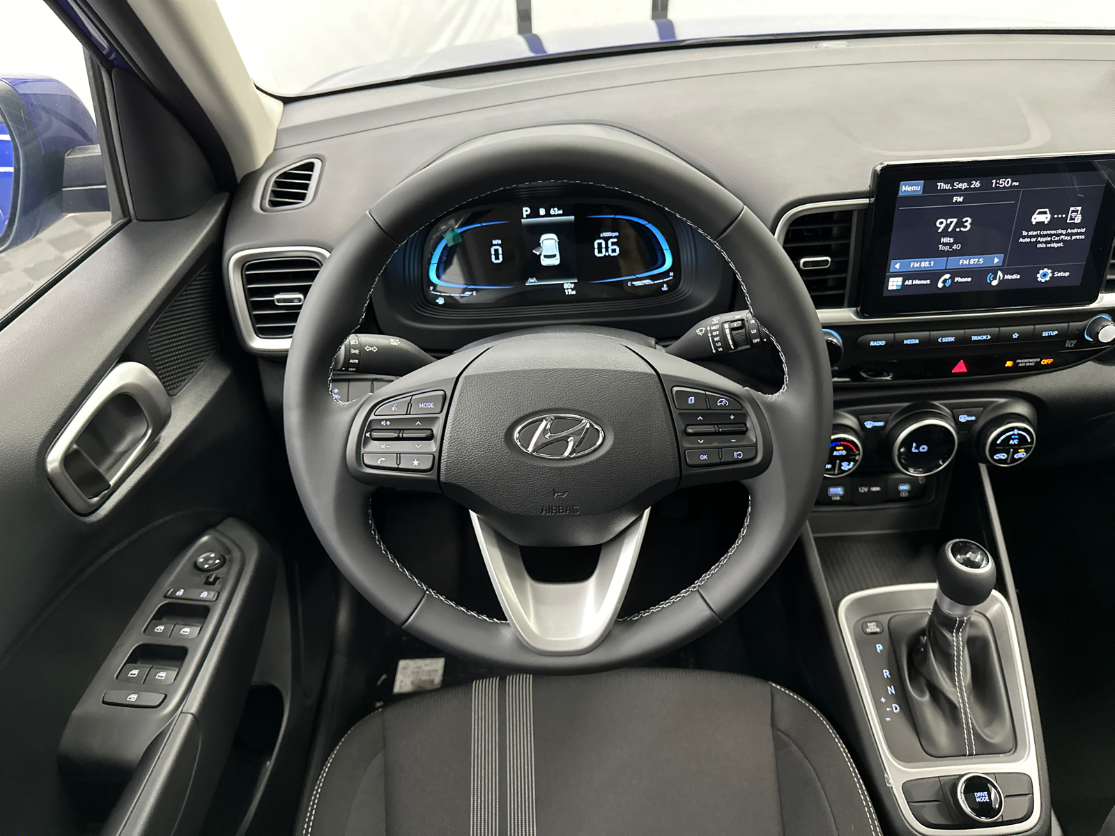 2024 Hyundai Venue SEL 24