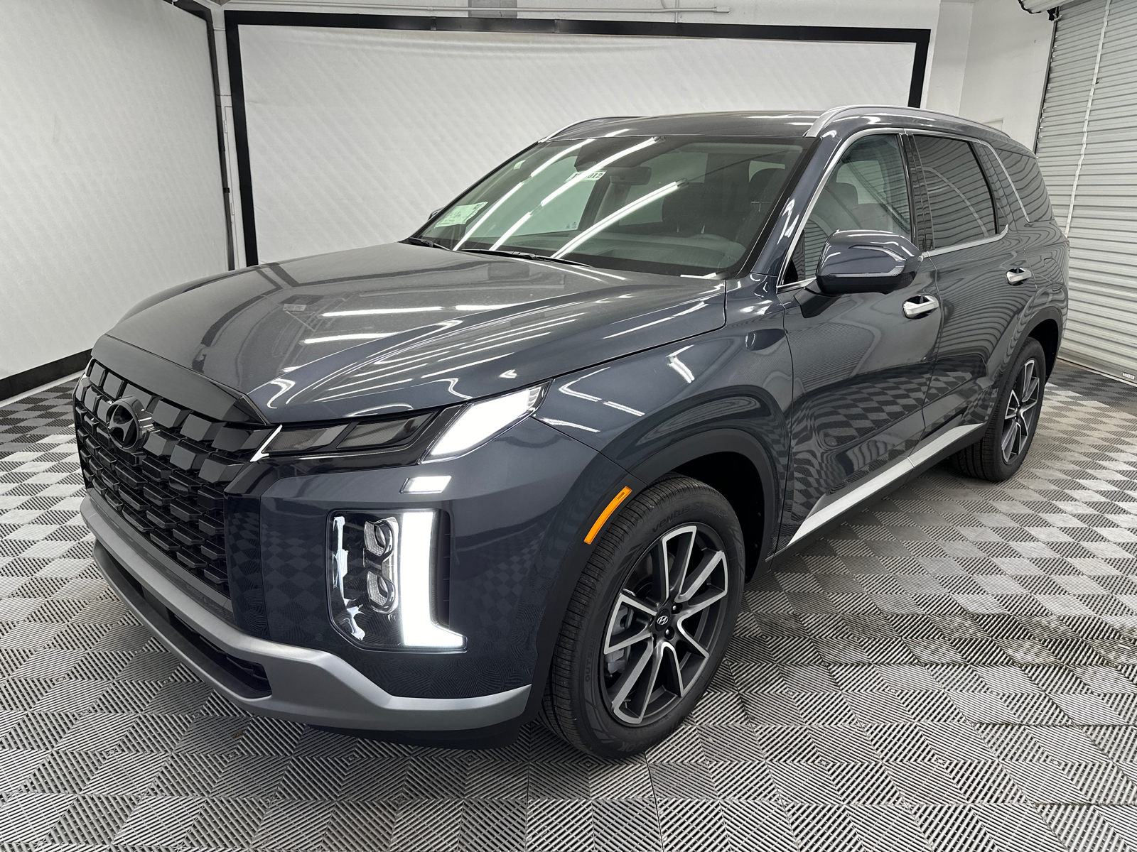 2025 Hyundai Palisade Limited 1