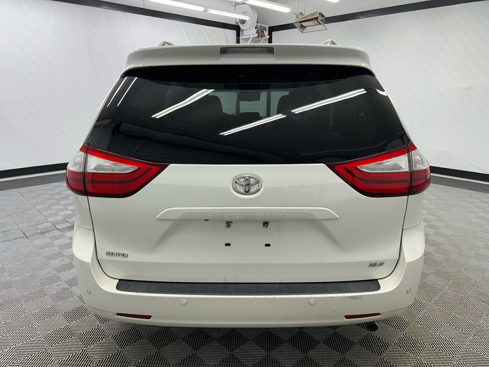 2015 Toyota Sienna XLE 4