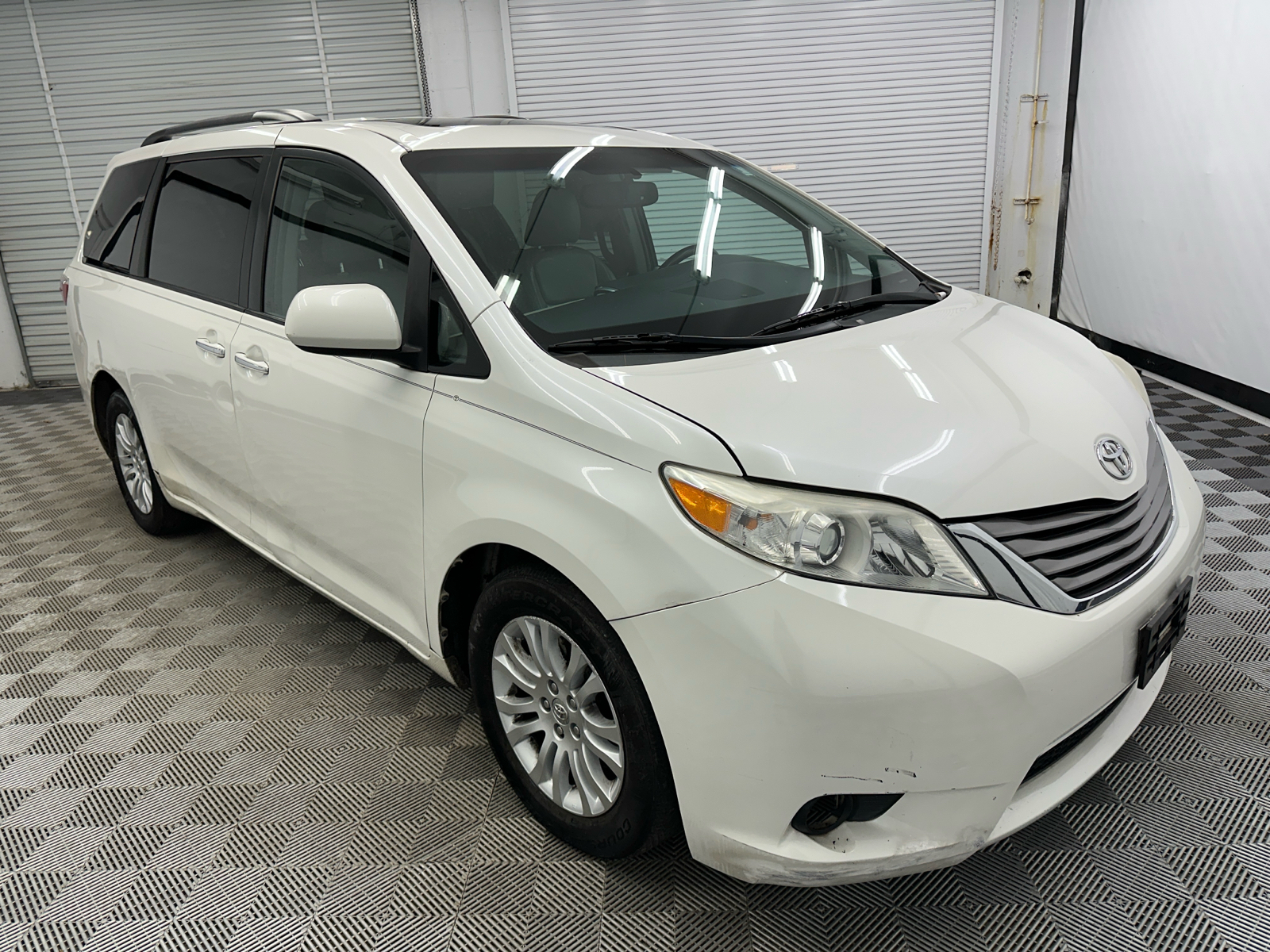 2015 Toyota Sienna XLE 7