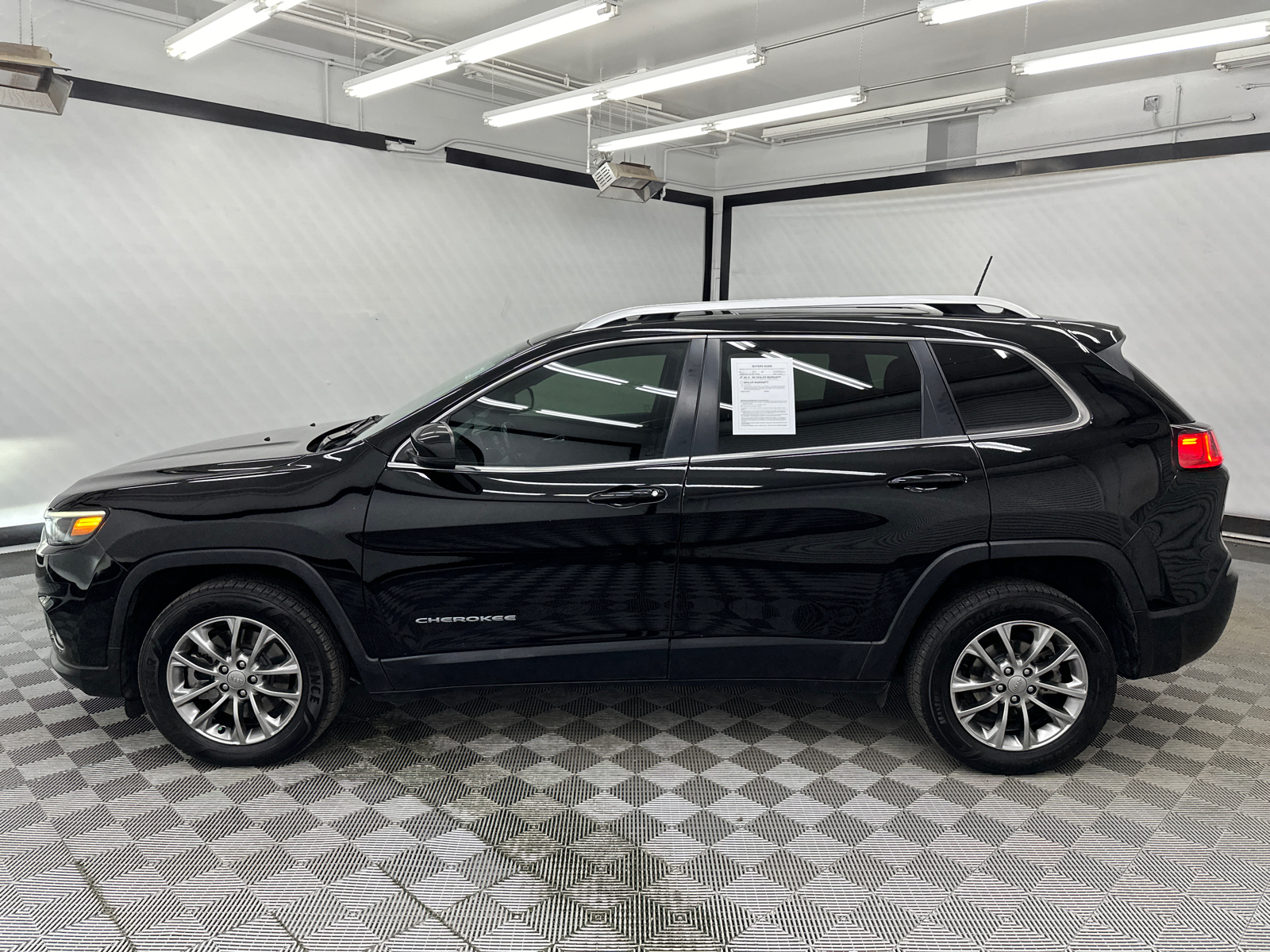 2021 Jeep Cherokee Latitude Plus 2