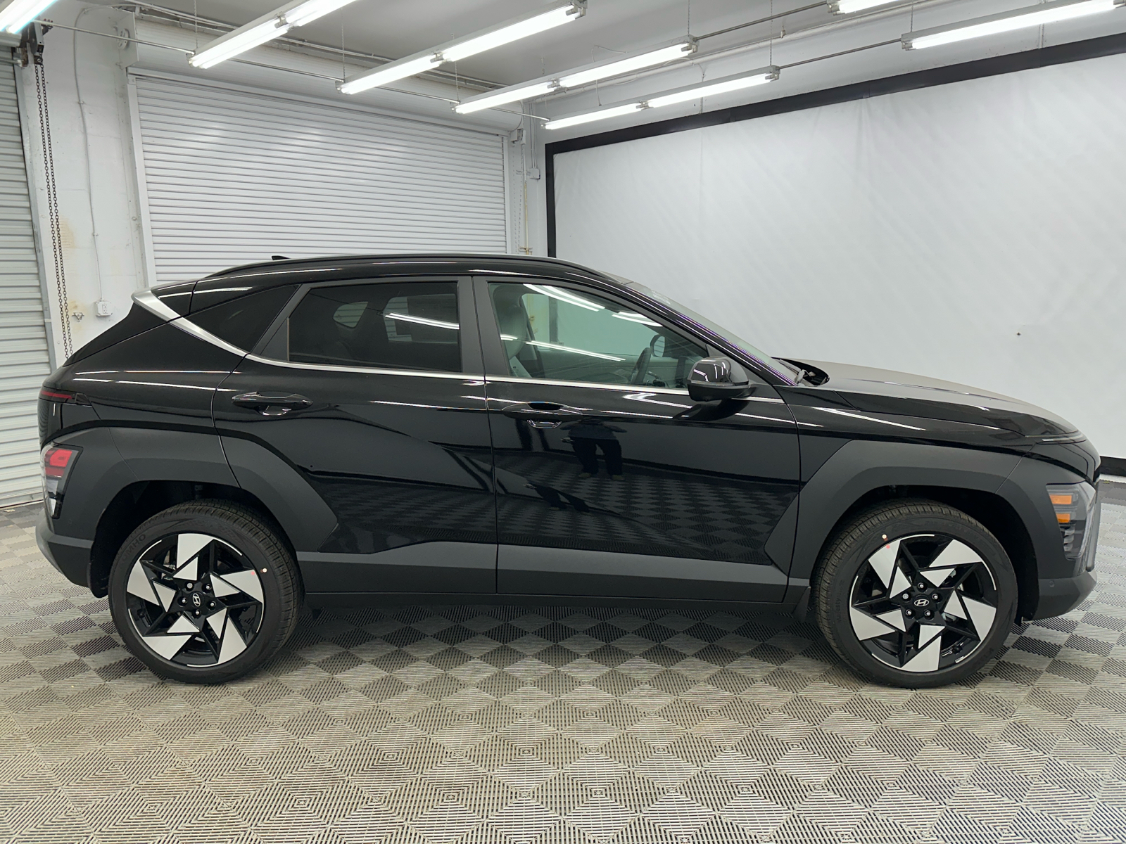 2025 Hyundai Kona Limited 6