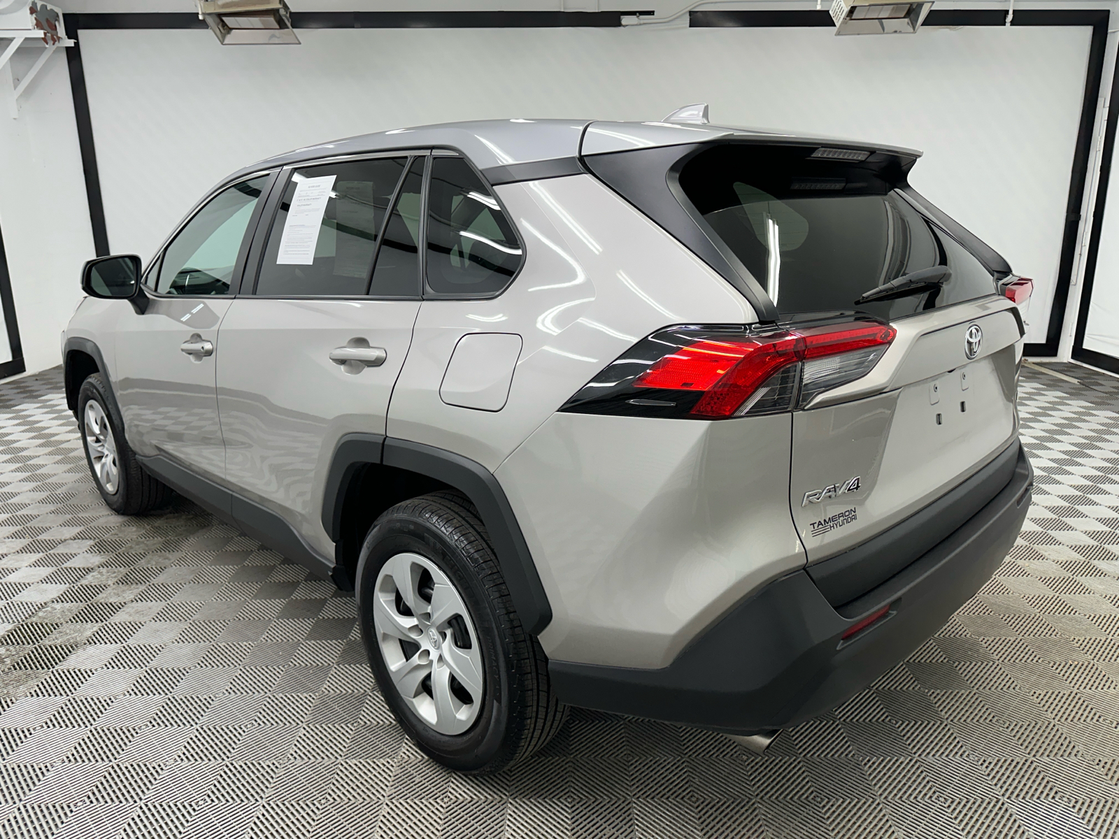 2022 Toyota RAV4 LE 3