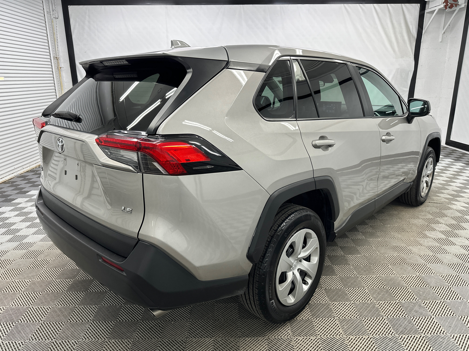 2022 Toyota RAV4 LE 5