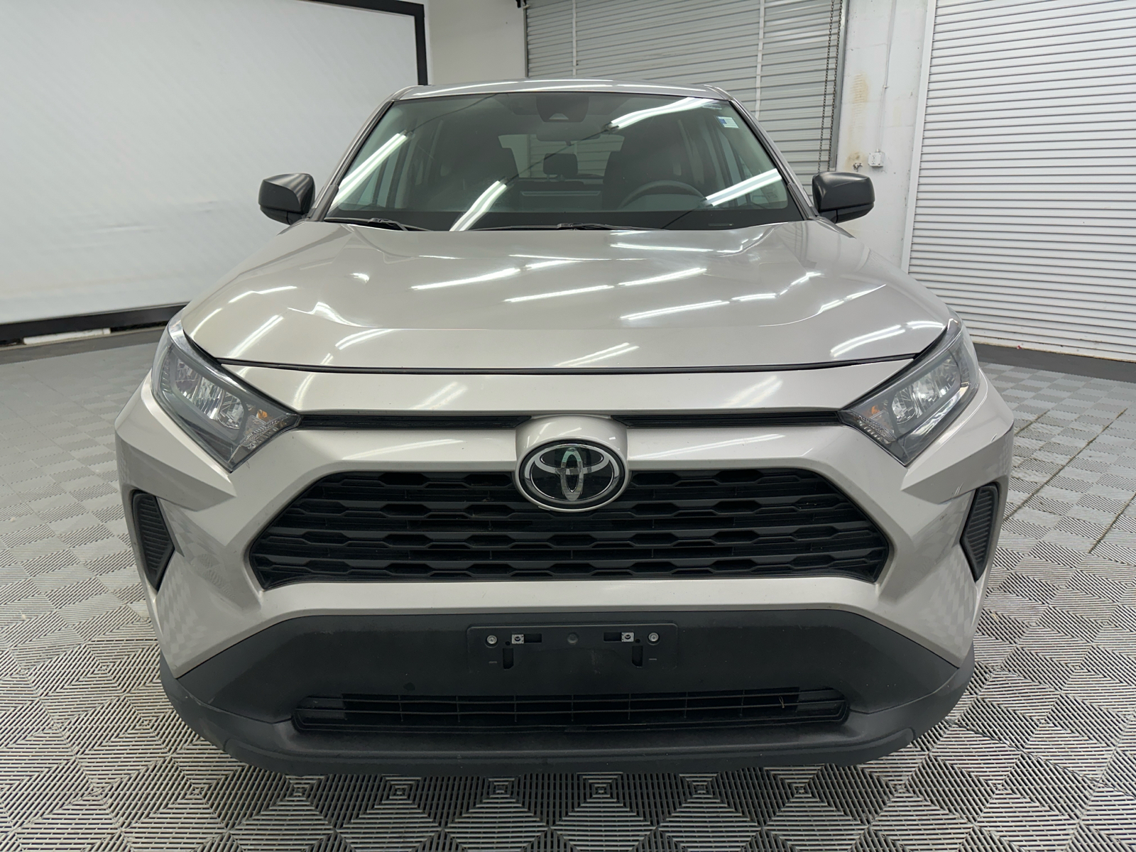 2022 Toyota RAV4 LE 8