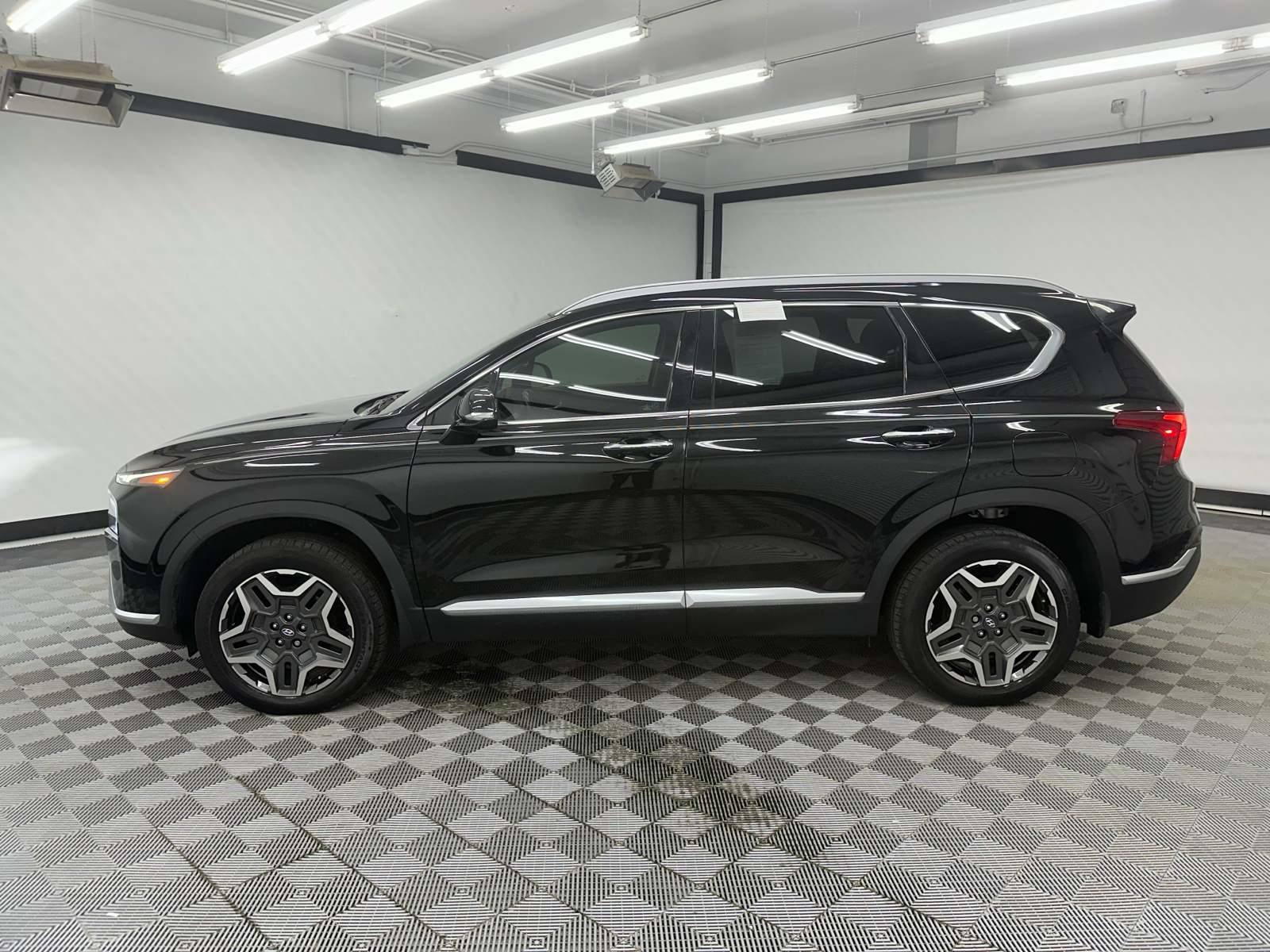 2021 Hyundai Santa Fe Hybrid SEL Premium 2