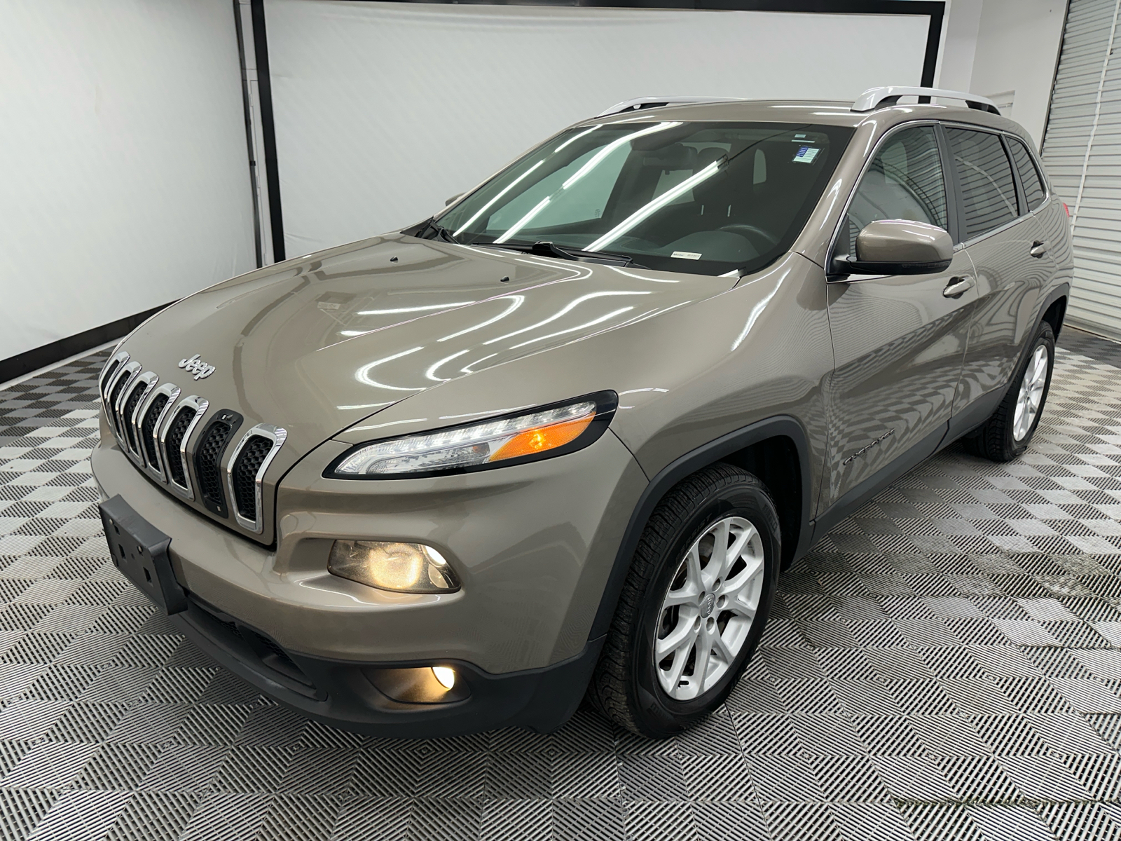 2016 Jeep Cherokee Latitude 1