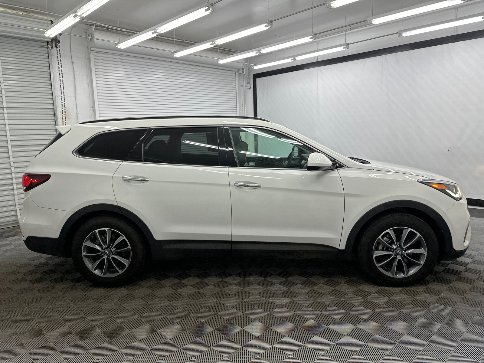 2019 Hyundai Santa Fe XL SE 6