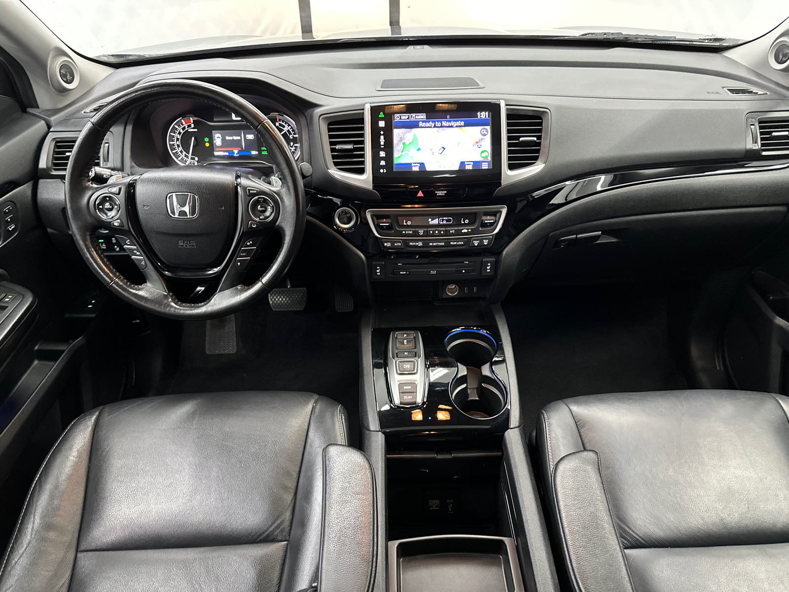 2016 Honda Pilot Touring 28