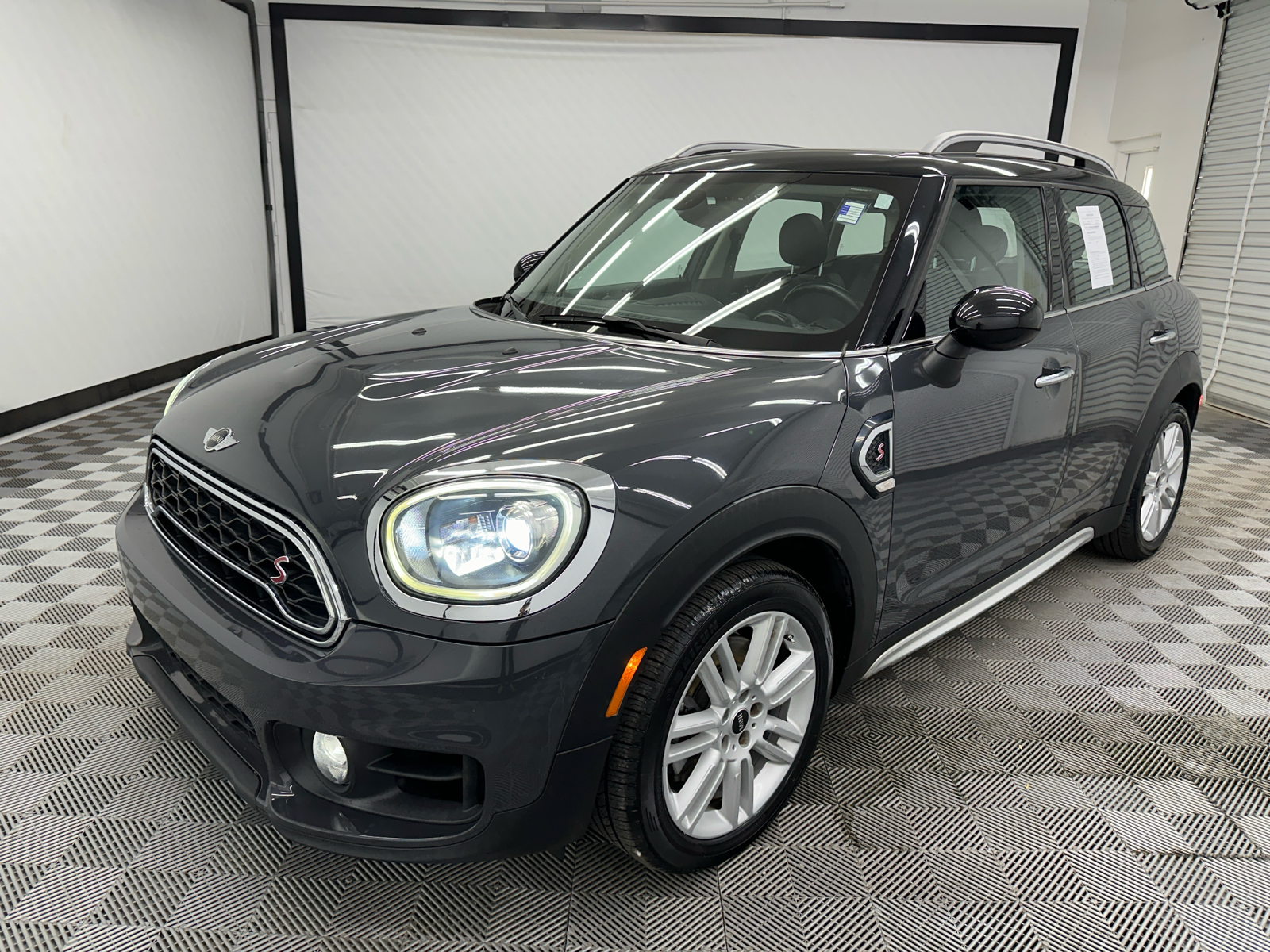 2017 MINI Cooper S Countryman Base 1