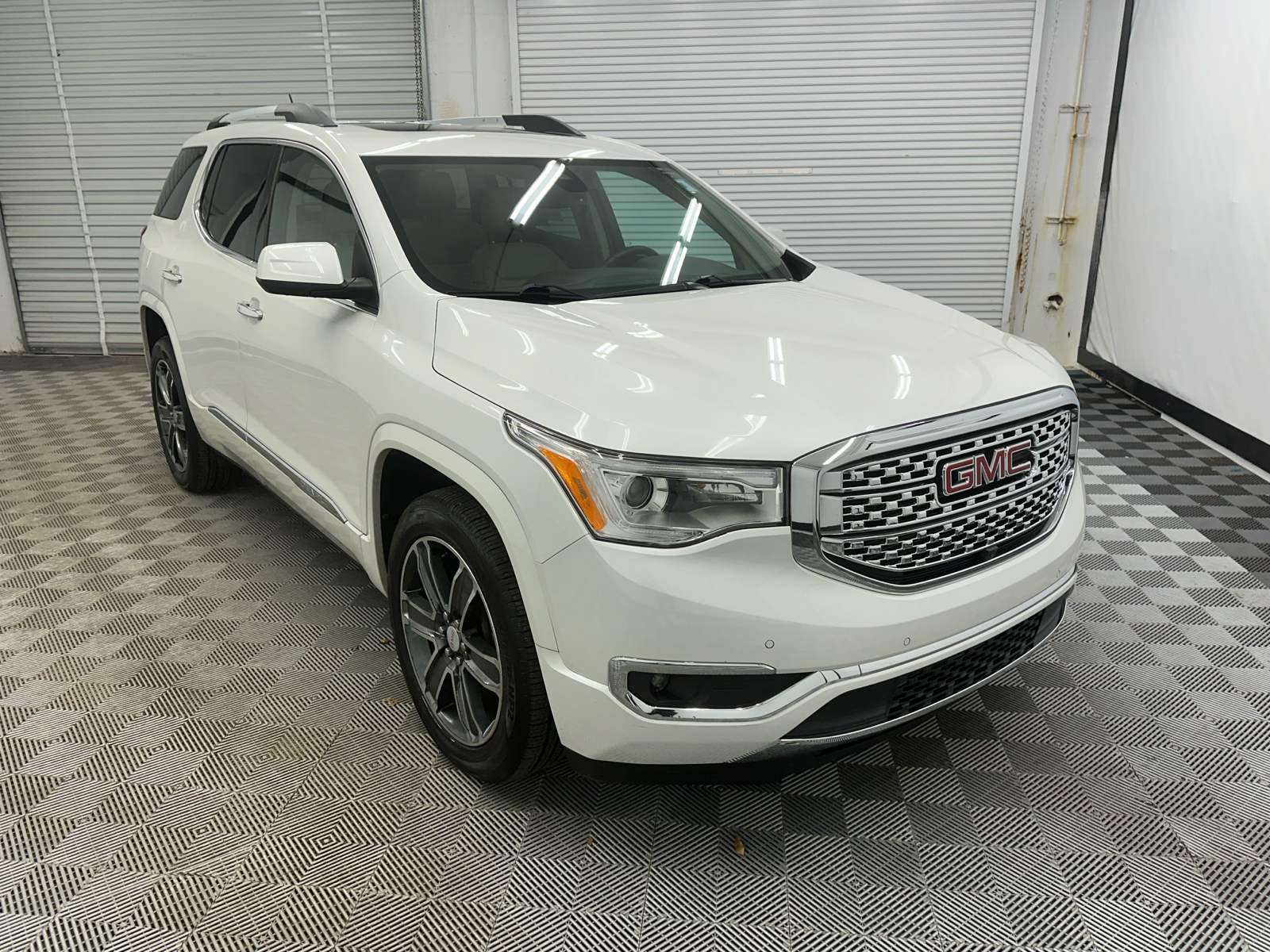 2017 GMC Acadia Denali 7