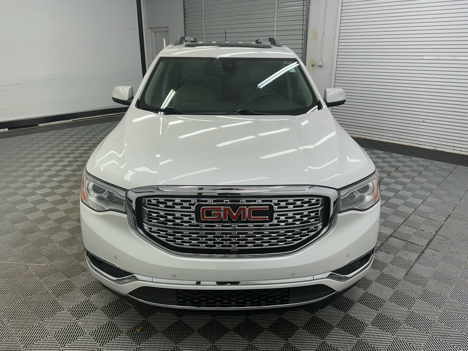 2017 GMC Acadia Denali 8