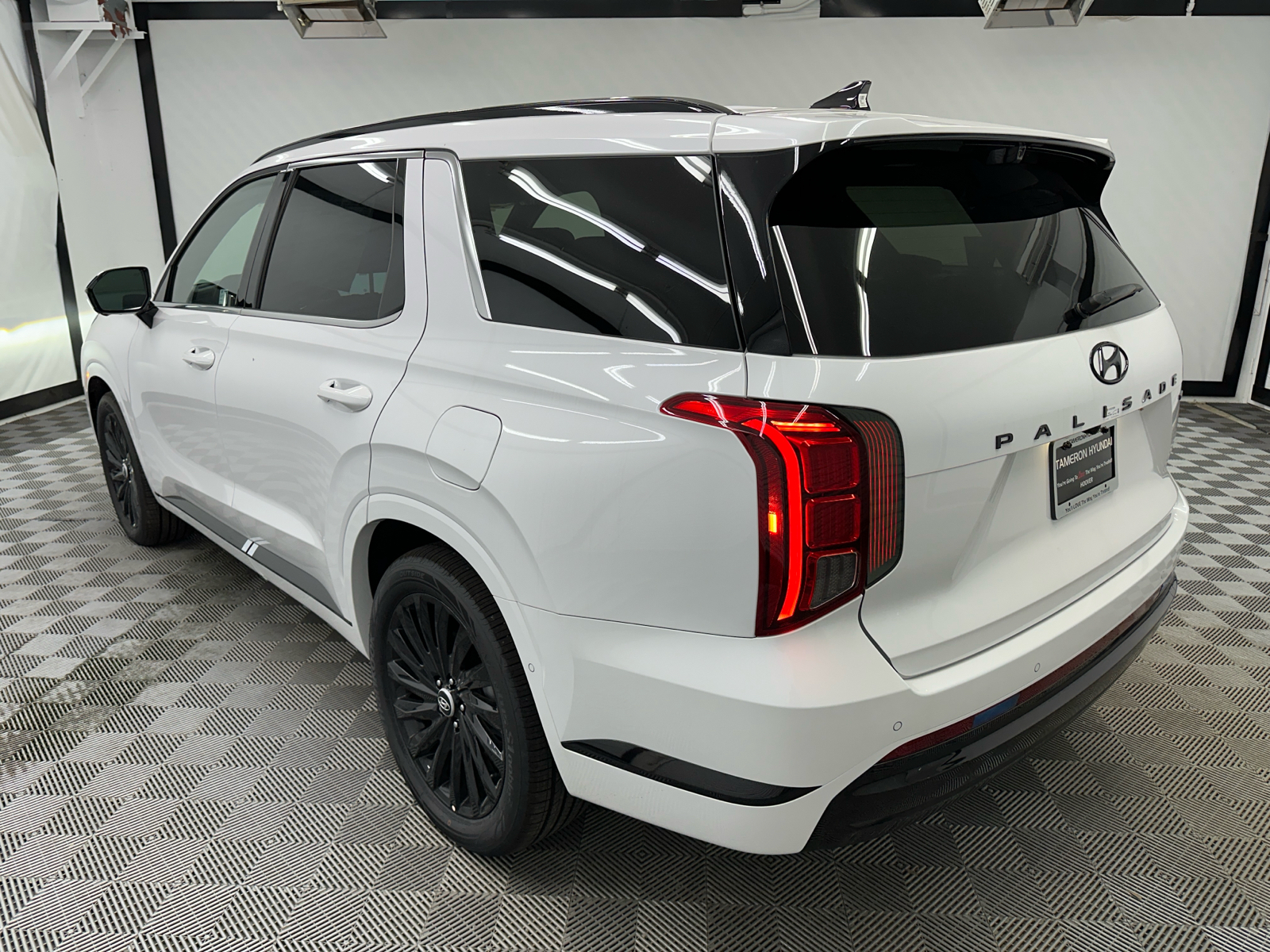 2025 Hyundai Palisade Calligraphy Night Edition 3