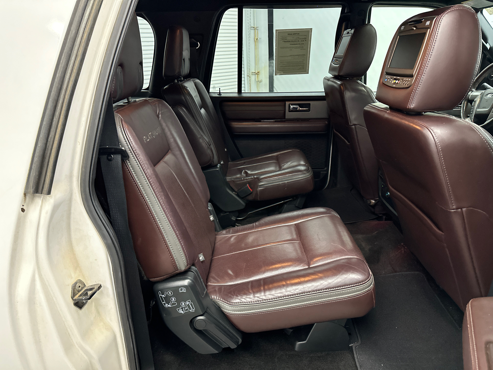 2015 Ford Expedition EL Platinum 16