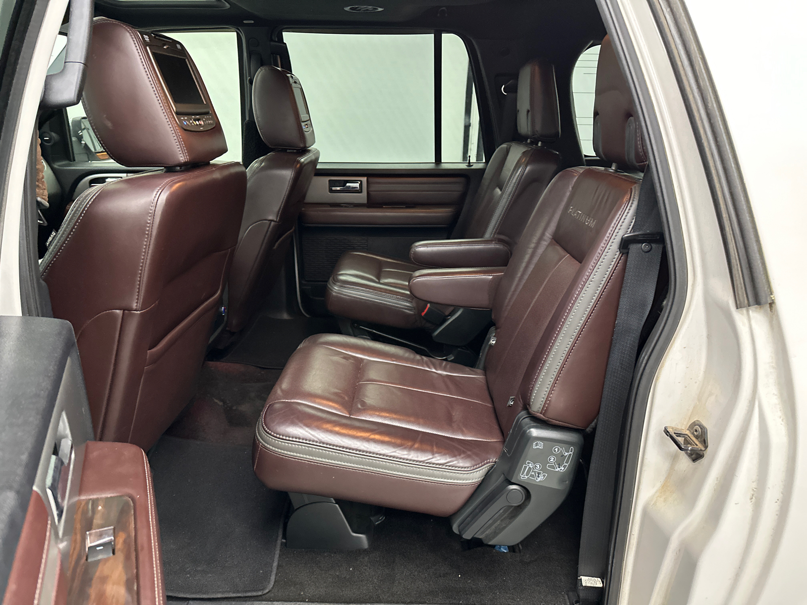 2015 Ford Expedition EL Platinum 22