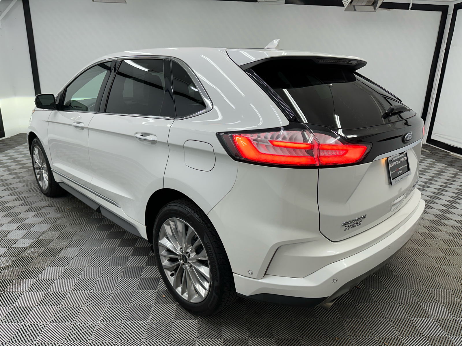 2020 Ford Edge Titanium 3