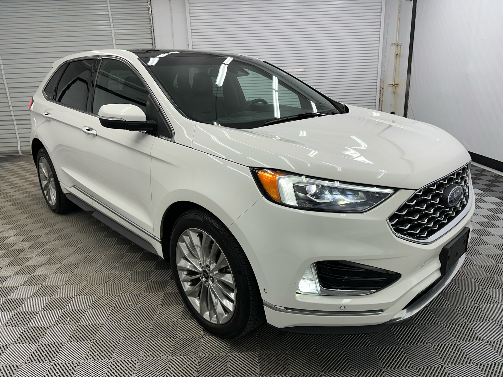 2020 Ford Edge Titanium 7