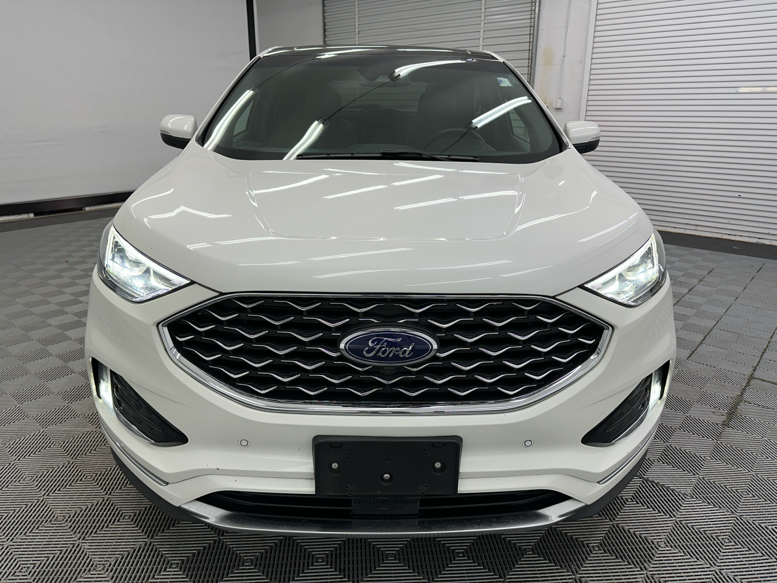 2020 Ford Edge Titanium 8