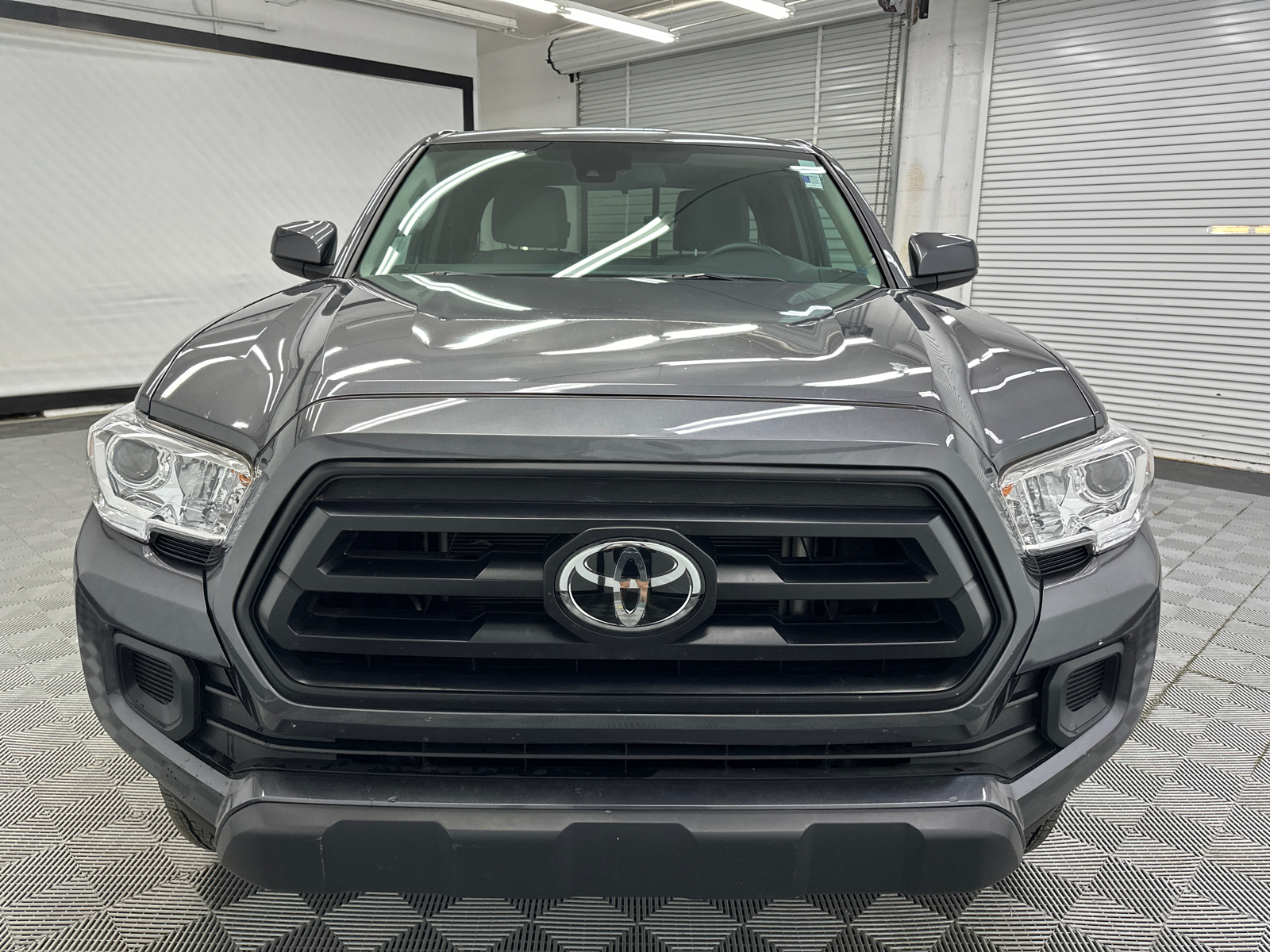 2021 Toyota Tacoma SR 8