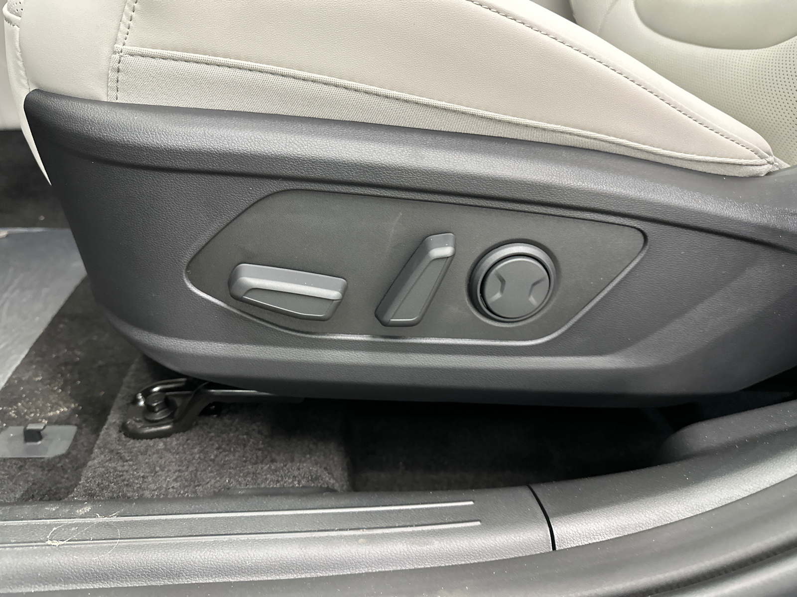 2025 Hyundai Tucson Hybrid SEL Convenience 10