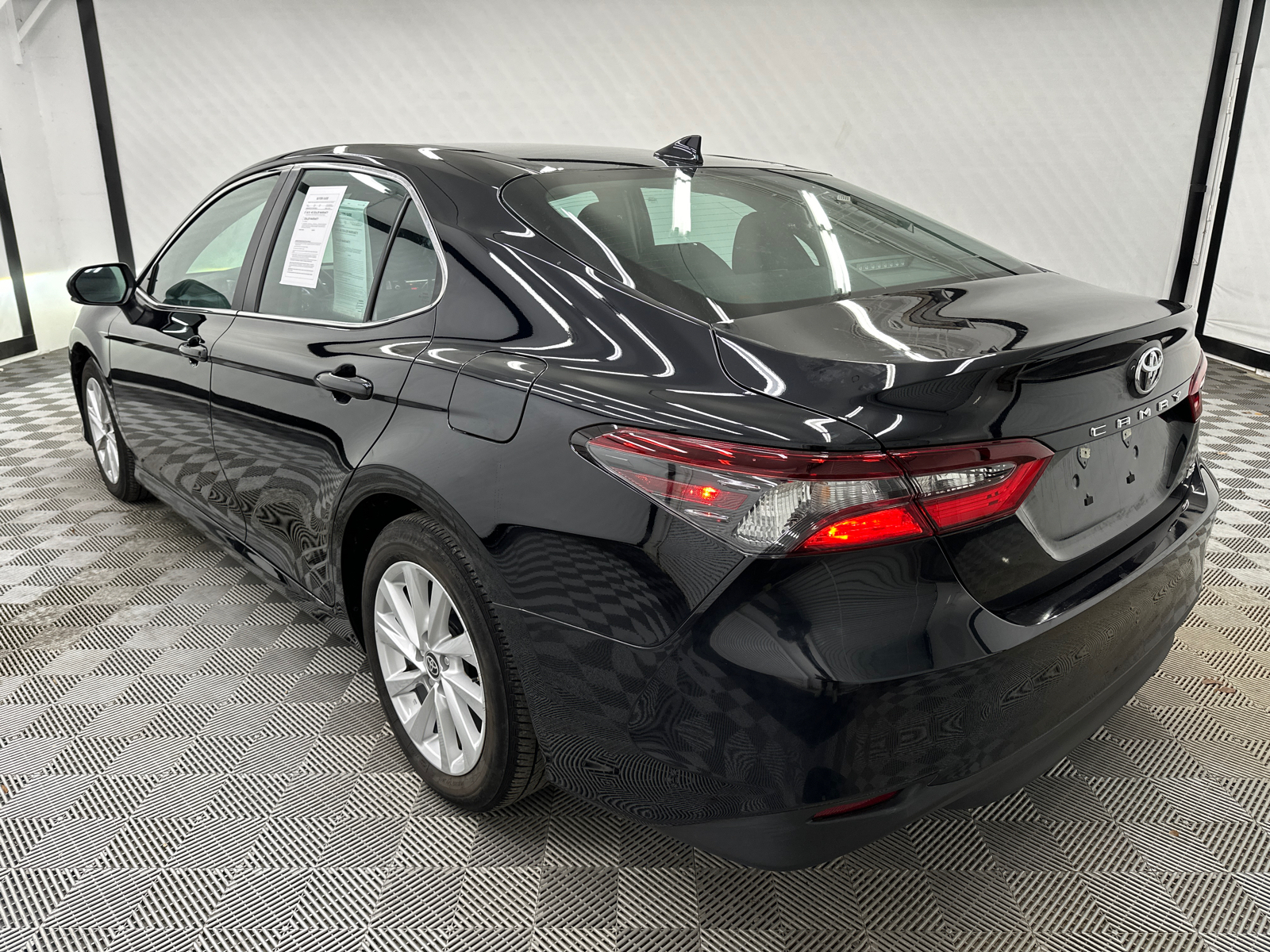 2024 Toyota Camry LE 3