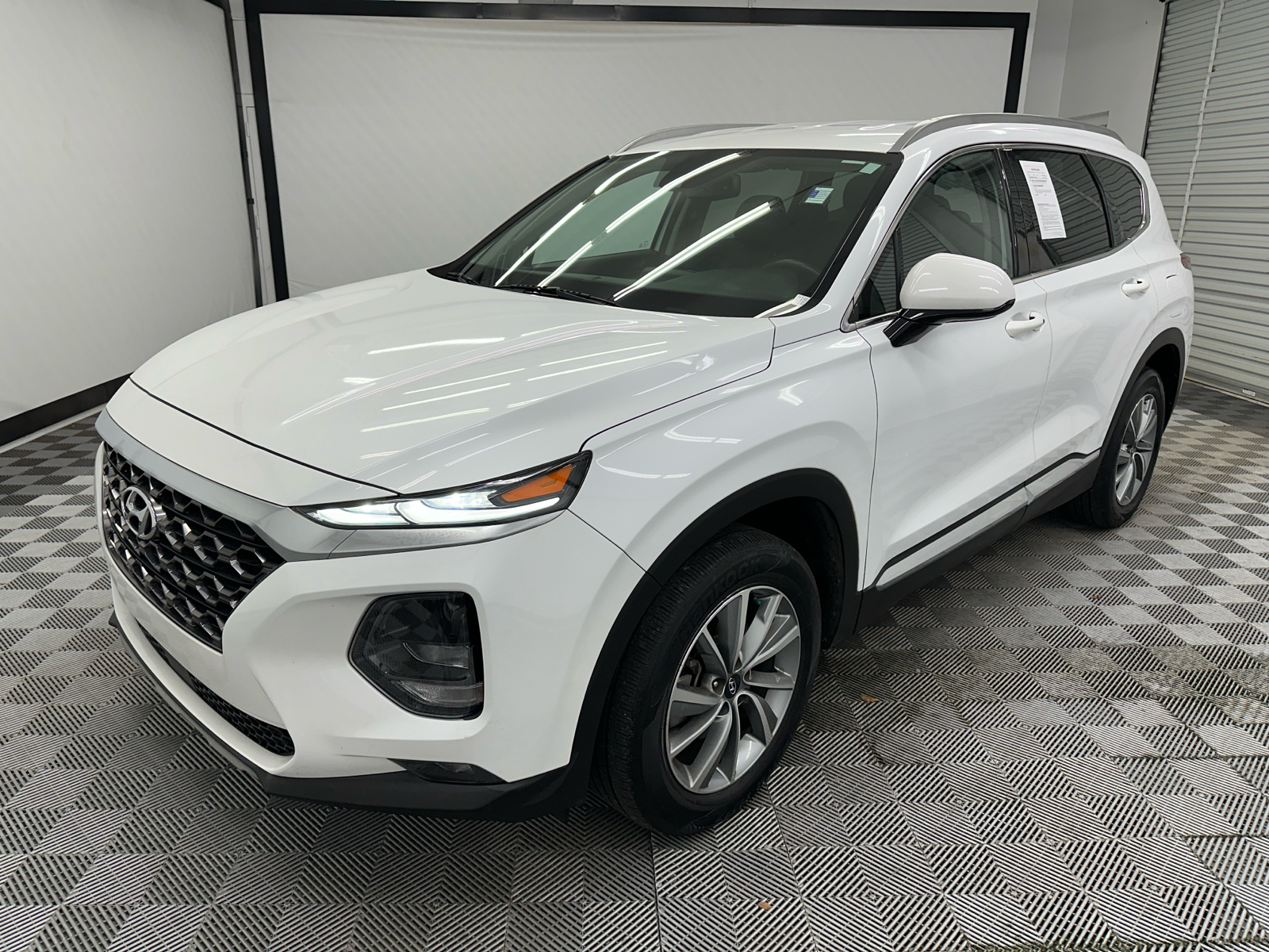 2020 Hyundai Santa Fe SEL 1