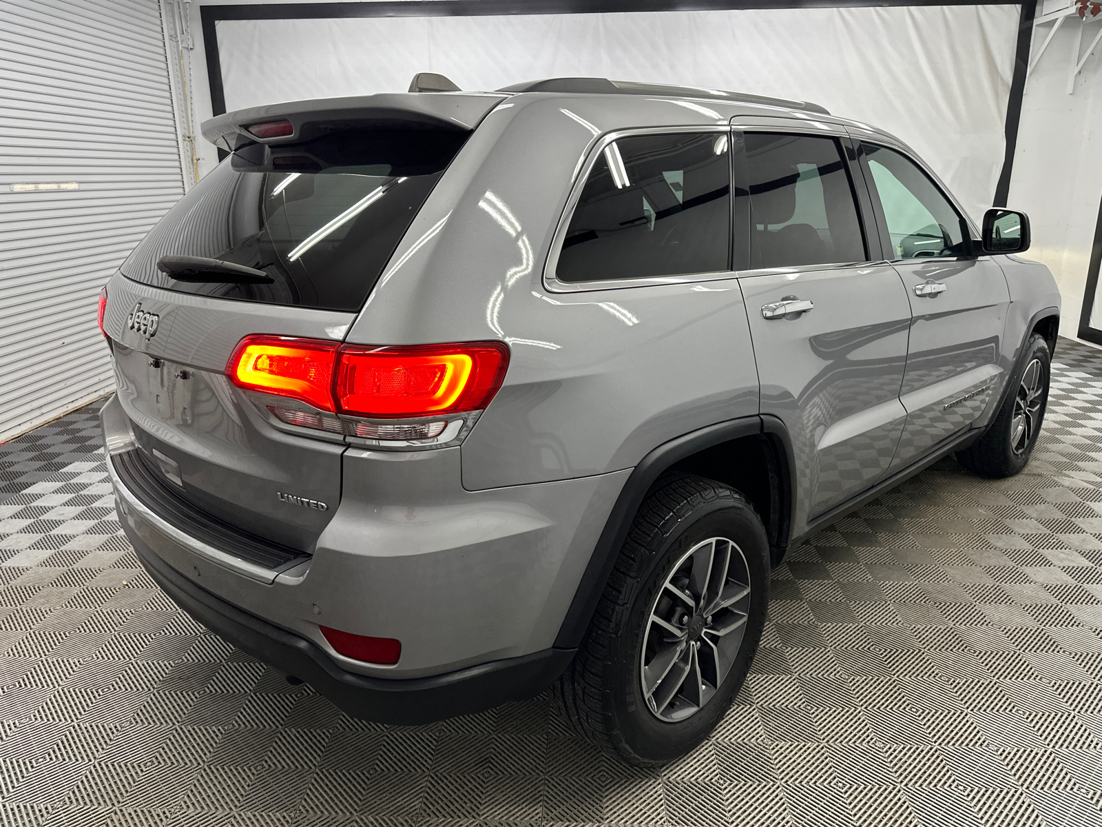 2019 Jeep Grand Cherokee Limited 5