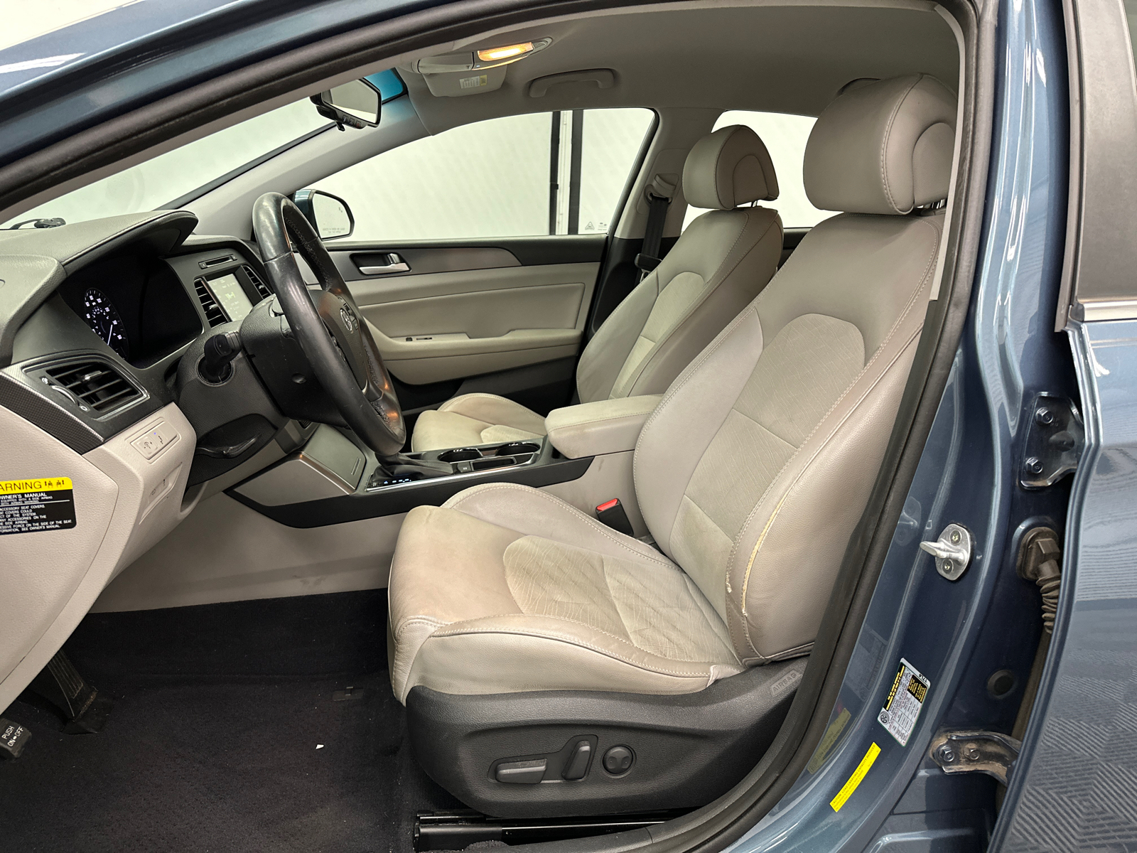 2016 Hyundai Sonata Base 9