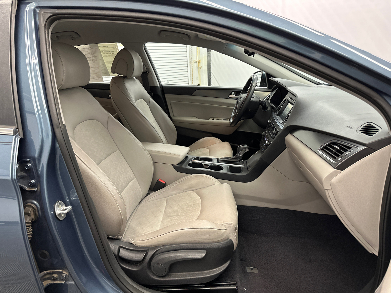 2016 Hyundai Sonata Base 14